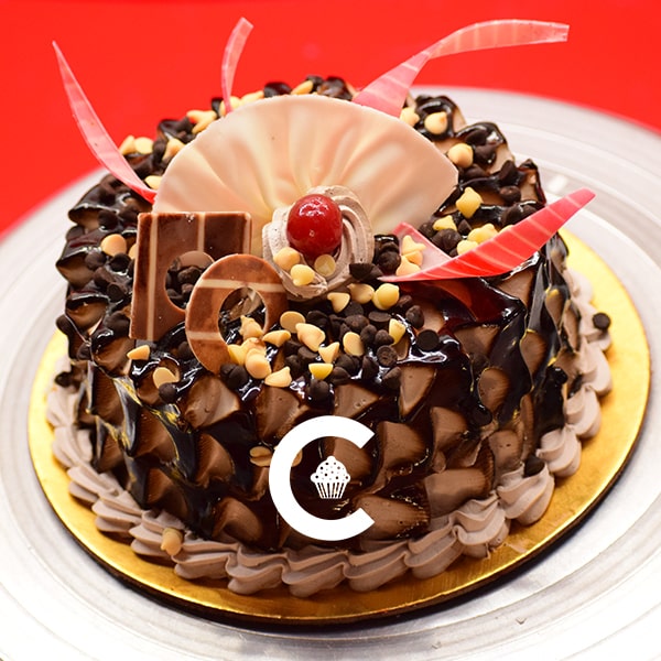 White Chocolate Chips Cake - Deliver Cakes online Hyderabad